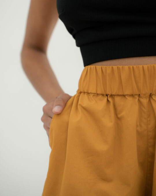 The PJ Shorts Dusty Orange_abbildung_model_bildnr2