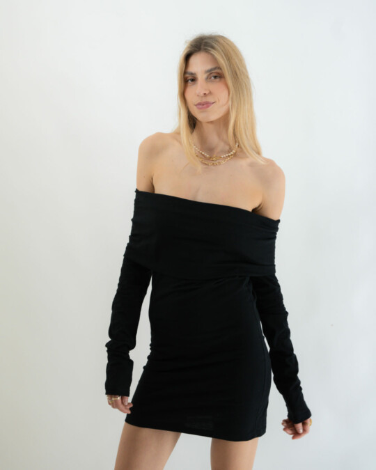 The Off-Shoulder Dress Black_abbildung_model_bildnr