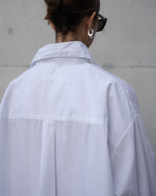 The Shirt Dress White_abbildung_model_bildnr3