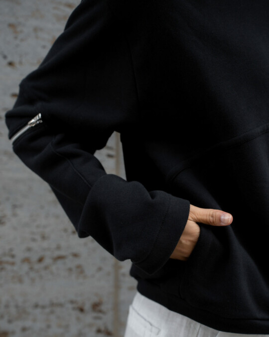 The Sweat Bomber Jacket_abbildung_model_bildnr3